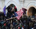 Bild: Essdras M. Suarez/Zuma Press/dpa
Beim Sturm aufs US-Kapitol am 6. Januar 2021 war auch der damals 19 Jahre alte Kadett Elias Irizarry dabei - mittlerweile hat er eine Anstellung beim US-Verteidigungsministerium. (Archivbild)