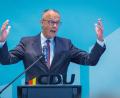 Bild: Jens Büttner/dpa
Merz gab sich mit Blick auf die Reformen optimistisch.
