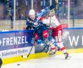 Bild: Elke Englmaier
Dennis Miller (links) erhielt keinen neuen Vertrag bei den Blue Devils Weiden.