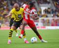 Bild: Jan Woitas/dpa
Sidny Lopes Cabral im Trikot von Rot-Weiß Erfurt (r). Der WM Spieler der Kapverden wechselt von Benfica Lissabon zu Trabzonspor.