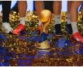 Bild: Soeren Stache/dpa
Um diesen Pokal geht es bei der Handball-WM in Deutschland. (Archivbild)