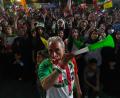 Bild: Vahid Salemi/AP/dpa
Iranische Fans bekommen nach Angaben des Nationalverbands keine Tickets für die WM-Spiele ihres Teams. (Archivbild)