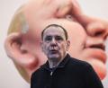Bild: Oliver Berg/dpa
Der Karnevalswagenbauer Jacques Tilly ist in Moskau in Abwesenheit zu achteinhalb Jahren Haft verurteilt worden. (Archivbild)