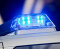Bild: Rolf Vennenbernd/dpa
Die Polizei nimmt den aggressiven Mann fest. (Symbolbild)