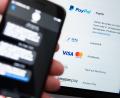 Symbolbild: Silas Stein/dpa
Eine 28-Jährige aus Schwarzenfeld hat unberechtigte Abbuchungen von ihrem Paypal-Konto bei der Polizei angezeigt.