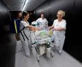 Bild: Sven Hoppe/dpa
Vom Frühchen bis zum Palliativpatienten: Alle kommen durch einen eigens gebauten, tunnelartigen Gang in das neue Klinikgebäude.
