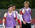 Bild: Federico Gambarini/dpa
Nick Woltemade (r.) ist in der Nationalmannschaft nicht mehr in der Startelf gesetzt.
