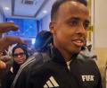 Bild: Farah Abdi Warsameh/AP/dpa
Bei seiner Rückkehr nach Somalia wurde Referee Omar Artan gefeiert.