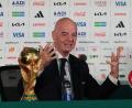 Bild: Eduardo Verdugo/AP/dpa
FIFA-Präsident Gianni Infantino spricht über die Ticketpreise bei der WM.