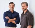 Bild: Oliver Berg/dpa
Die beiden neuen Männer im „Bachelor“-Universum: Tim Reitz (links) und Sebastian Paul.