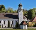 Archivbild: Stephan Huber
Ein Unbekannter bricht in das Pfarrhaus in Adertshausen ein und hinterlässt Sachschaden. Die Polizei sichert Spuren und ermittelt.