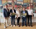 Bild: mma
Mit Hahnbachs neuem Bürgermeister Dominik Sachsenhauser, Altbürgermeister Bernhard Lindner, Geschäftsführerin Sabine Wilde, Altbürgermeister Peter Dotzler und Gebenbachs neuer Bürgermeisterin Susanne Lindner ist Kontinuität in der Verwaltungsgemeinschaft gegeben.