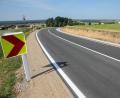 Bild: Wolfgang Steinbacher
Die Staatsstraße 2040, die Amberg und Nabburg verbindet, wird erneuert: Der Bereich bei Paulsdorf (Foto) ist schon fertig