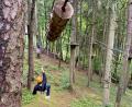 Bild: upl
Per Seilbahn geht es durch die Luft. Insgesamt verfügt der Kletterpark am Monte Kaolino über sechs Parcours.