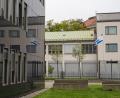 Bild: Stefan Puchner/dpa
Den Schaden durch die Steinwürfe schätzten die Ermittler auf etwa 1.000 Euro. (Archivbild)