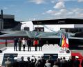 Bild: Benoit Tessier/POOL Reuters/dpa
So sollte der neue Kampfjet eigentlich aussehen - doch nach dem FCAS-Aus schließen sich Unternehmen zu neuen Kooperationen zusammen. (Archivbild)