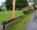 Bild: Josef Rosner
Einen neuen Zaun erhält der Kinderspielplatz in Themenreuth. Die Arbeiten will die Dorfgemeinschaft in Eigenregie durchführen, die Materialkosten übernimmt die Gemeinde Leonberg.