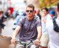 Bild: Nicolo Farina/ZUMA Press Wire/dpa
Nico Hülkenberg kann beim Fußball einfach nur Fan sein. (Archivbild)