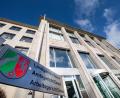 Bild: Bernd Thissen/dpa
Vor dem Landgericht Essen finden die ersten Zivilprozesse um den Einbruch in die Sparkasse Gelsenkirchen über Weihnachten 2025 statt. (Archivbild)