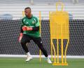 Bild: Rebecca Blackwell/AP/dpa
Curaçao-Torwart Eloy Room freut sich auf das Duell mit Manuel Neuer.