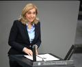 Bild: Elisa Schu/dpa
Ministerin Warken wirbt, stabile Beiträge seien kein Selbstzweck.