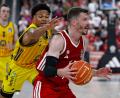 Bild: Sven Hoppe/dpa
War der Topscorer in Finalspiel Nummer eins: Bayern-Star Andreas Obst (rechts).