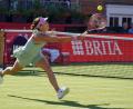 Bild: Alberto Pezzali/AP/dpa
Tatjana Marias Spielstil ist gefährlich auf Rasen - das zeigte die Tennisspielerin trotz ihrer Niederlage auch gegen Jelena Rybakina.