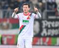 Bild: Harry Langer/dpa
Bleibt beim FC Augsburg: Stürmer Michael Gregoritsch (Archivbild)