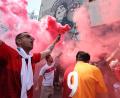 Bild: Emma Peterson/FR172365 AP/AP/dpa
Türkische Fußballfans bereiten sich in Vancouver auf das erste Spiel ihrer Mannschaft vor. Ein neues Video der türkischen Fußballföderation sorgt indes für Debatten.