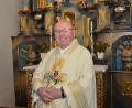 Bild: Elisabeth Dobmayer
Der Ruhestandsgeistliche Pfarrer Wilhelm Bauer feiert am Sonntag, 28. Juni, um 16 Uhr in der Simultankirche in Altenstadt sein Goldenes Priesterjubiläum. So wie seine Primiz soll dieser Tag für seine Familie unvergesslich werden.