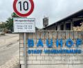 Bild: ck
Im Städtischen Bauhof in Vohenstrauß wird demnächst ein Container für Kartonagen aufgestellt. Damit sollen die illegalen Ablagerungen an den bestehenden Containerstandorten eingedämmt werden.