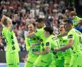 Bild: Marius Becker/dpa
Die Berliner feiern den Einzug ins Finale der Champions League.