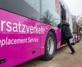 Bild: Armin Weigel/dpa
90 Busse werden als Ersatzverkehr auf den Strecken eingesetzt. (Archivbild)