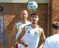 Bild: Jan Woitas/dpa
Ein kraftvolles Signal setzen Aleksandar Pavlovic (M) und Waldemar Anton (l) beim Abschlusstraining.