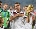 Bild: Marcus Brandt/dpa
Miroslav Klose hält mit 16 Treffern den Rekord für die meisten WM-Tore. (Archivbild)