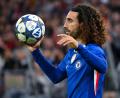 Bild: Sven Hoppe/dpa
Soll vor einem Wechsel zu Real Madrid stehen: Marc Cucurella. (Archivbild)
