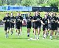 Bild: Hubert Ziegler
Seit Samstag drehen die Spieler des FC Amberg wieder ihre Runden. Der Aufsteiger bereitet sich auf die neue Saison in der Landesliga vor.