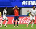 Bild: Ju Huanzong/XinHua/dpa
Nicht zu glauben: Auch Lamine Yamal verzweifelt bei Spaniens WM-Auftakt gegen Kap Verde.