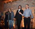 Bild: Richard Braun
Das Publikum im Schlossbauernhof erlebte einen Comedyabend der Extraklasse. Von links: Moderator Rosi Rosner, präsentierte den Weiherer, Götz Frittrang und Stephan Kröll.
