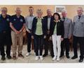 Bild: Monika Eckl
Jubilar Franz Fenzl (Vierter von rechts) mit einigen seiner Geburtstagsgäste (von links), Josef Schimmer, Herbert Stöckl (FC), Bürgermeister Martin Josef Bauer, Hildegard Mutzbauer (GOV), Anita Zeitler (GOV), Karl Ries und Hans Zeitler (SKK).