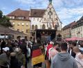 Bild: Lukas Büchold
Die deutsche Nationalmannschaft feiert einen fulminanten 7:1-Sieg gegen Curaçao zum WM-Auftakt, bejubelt von begeisterten Fans in Amberg.