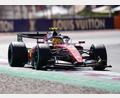 Bild: David Davies/PA Wire/dpa
Während hier Lewis Hamilton mit seinem Ferrari zum Sieg beim Grand Prix von Katalonien rast, sorgt das Amberger Unternehmen Sport Signage für die Werbung entlang der Strecke. Jetzt wurde Sport Signage von The Team übernommen.
