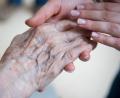 Bild: Christophe Gateau/dpa
Die Zahl der Demenzkranken in Bayern wird Prognosen zufolge bis 2060 drastisch steigen. (Symbolbild)