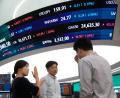Bild: Ahn Young-joon/AP/dpa
Die Börse in Seoul hat äußerst positiv auf das Rahmenabkommen zwischen dem Iran und den USA reagiert.