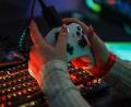 Bild: Oliver Berg/dpa
Eine Bürgerinitiative fordert: Einmal gekaufte Videospiele müssen spielbar bleiben. (Symbolbild)