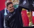 Bild: DARRYL DYCK/The Canadian Press/AP/dpa
Fabio Cannavaro wurde als Spieler 2006 Weltmeister. (Archivbild)