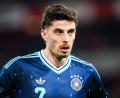 Bild: Tom Weller/dpa
Das blaue DFB-Auswärtstrikot verkauft sich zum WM-Start sehr gut - allerdings gibt es einen kurzfristigen Engpass bei Namen mit dem Buchstaben V - wie etwa bei Kai Havertz. (Archivbild)