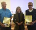 Bild: Ernst Frischholz
Ausgeschieden aus dem Gemeinderat sind Gerhard Wührl (links) und Markus Burkhard (rechts). Beide wurden von Bürgermeisterin Michaela Treml verabschiedet.