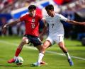 Bild: Bradley Collyer/PA Wire/dpa
Englands Tino Livramento fällt für die WM wegen einer Verletzung aus. (Archivbild)