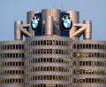 Bild: Peter Kneffel/dpa
Lange kam BMW robuster als andere durch die Krise - jetzt erwischt es auch die Münchner. (Archivbild)